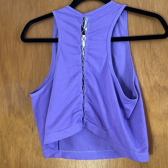 BNWT Fabletics Bree Seamless Lace Up Crop Tank - Picture 2 of 6
